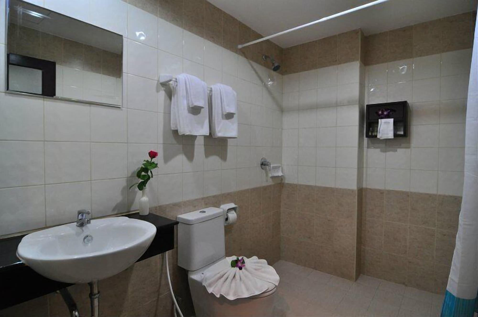 Sharaya Residence Patong Exteriör bild